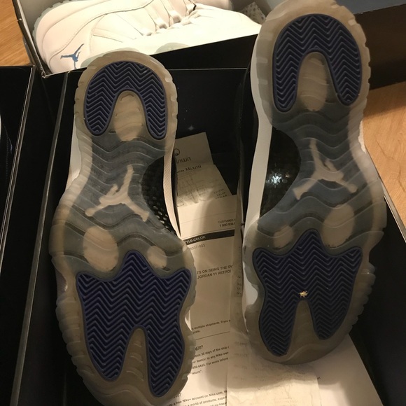 Air Jordan Space Jam 11 - Picture 3 of 6